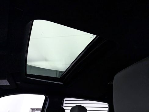 Used 2024 Chevrolet Silverado 1500 ZR2 w/ Technology Package image 5