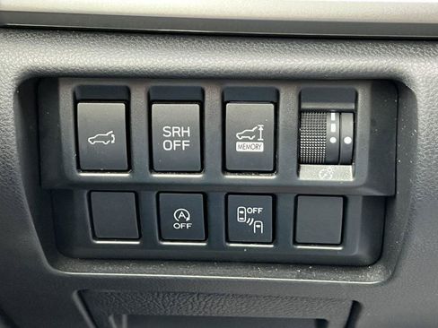 Used 2024 Subaru Forester Premium AWD/4WD image 16