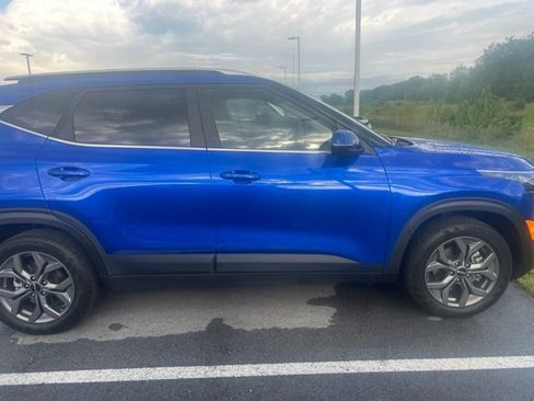 Used 2024 Kia Seltos S AWD/4WD image 12