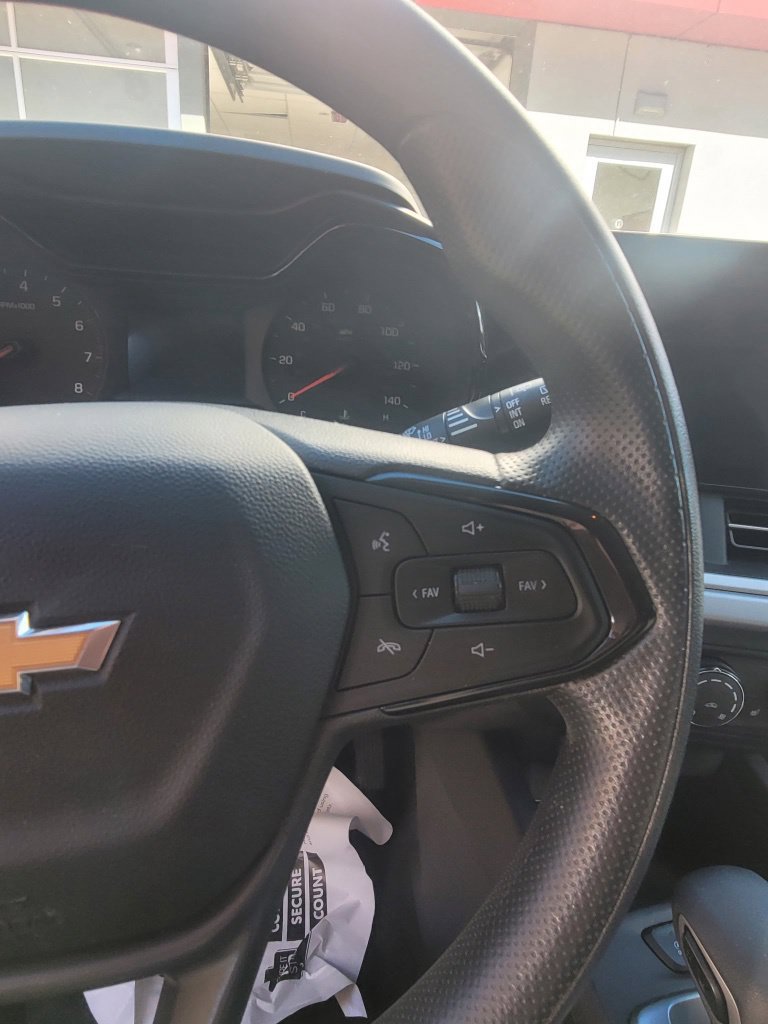 Used 2024 Chevrolet Trax LS w/ LS Convenience Package FWD image 22