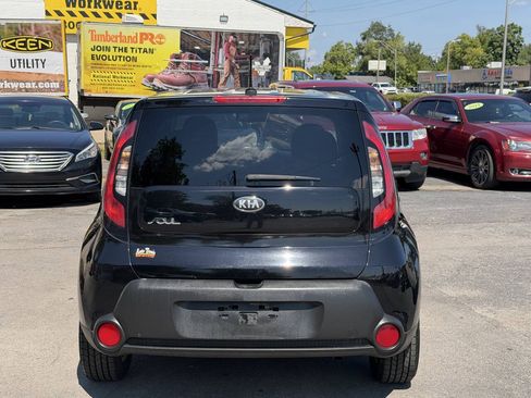 Used 2015 Kia Soul FWD image 4