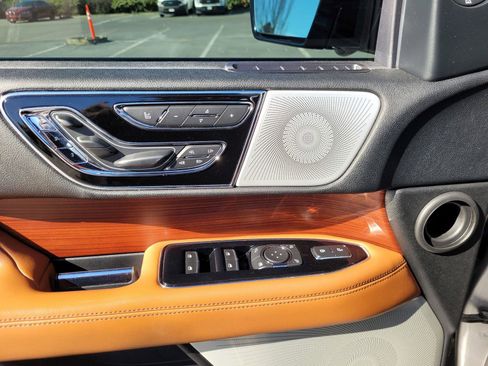 Used 2021 Lincoln Navigator L Reserve w/ Luxury Package image 25