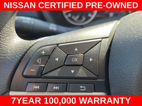 Used 2025 Nissan Sentra SV FWD image 18