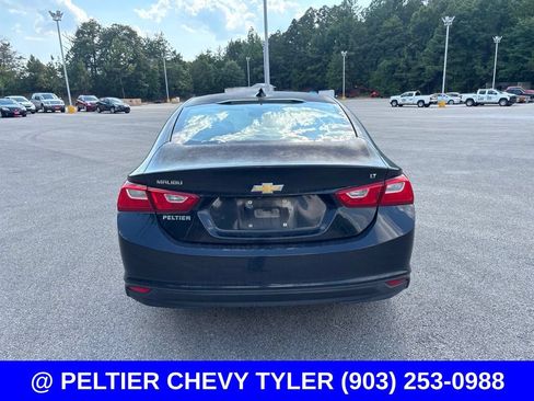 Used 2017 Chevrolet Malibu LT FWD image 6