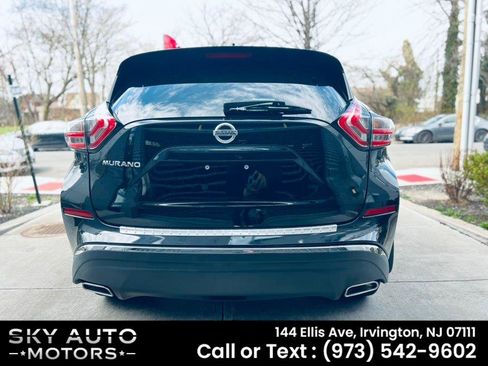 Used 2018 Nissan Murano SV w/ Premium Package image 5