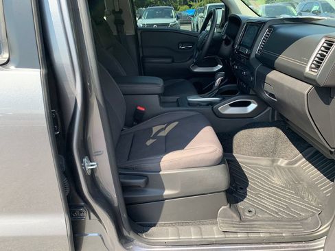 Used 2024 Nissan Frontier SV w/ Technology Package AWD/4WD image 30