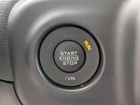 Used 2021 Jeep Wrangler Unlimited Sport image 32