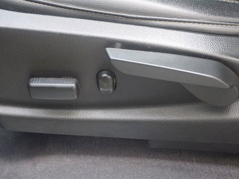 Used 2019 Chevrolet Colorado ZR2 w/ ZR2 Dusk Special Edition image 12