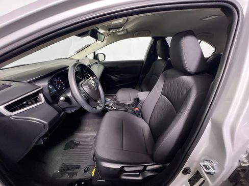 Used 2025 Toyota Corolla LE FWD image 14