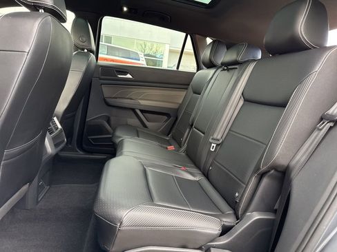 Certified 2022 Volkswagen Atlas Cross Sport SE image 24