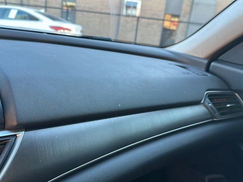 Used 2018 Honda Accord LX image 34