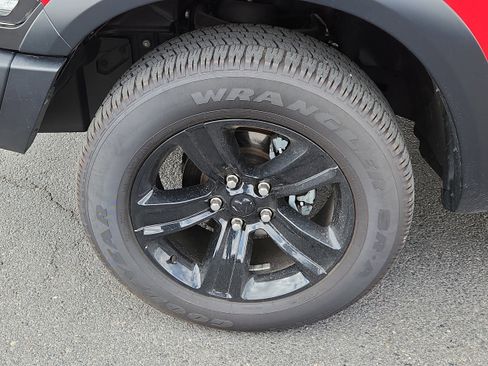 Used 2024 RAM 1500 Classic Warlock AWD/4WD image 7