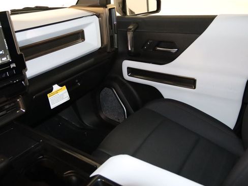 Used 2025 GMC Hummer EV 3X AWD/4WD image 48