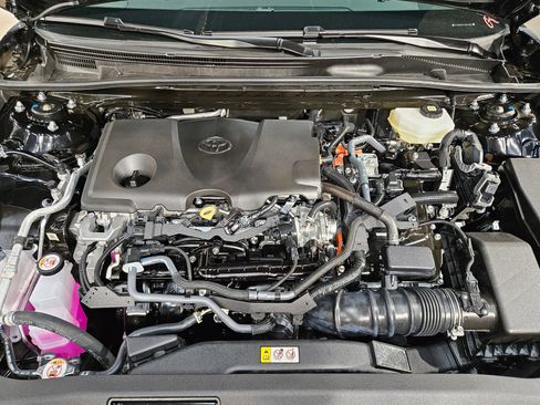 Used 2026 Toyota Camry SE FWD image 19