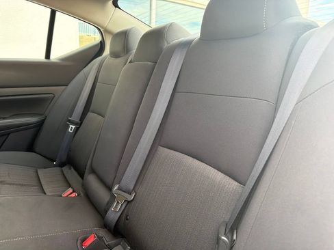 Used 2025 Nissan Altima 2.5 SV FWD image 33