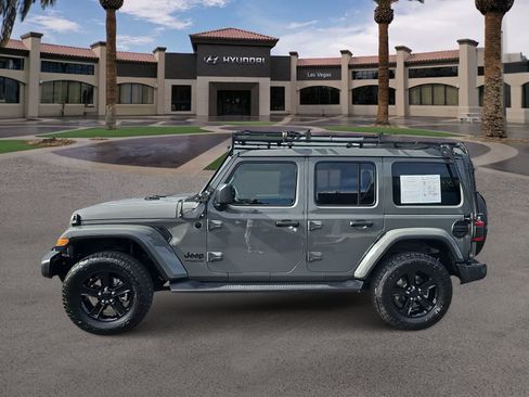 Used 2020 Jeep Wrangler Unlimited Sahara AWD/4WD image 5