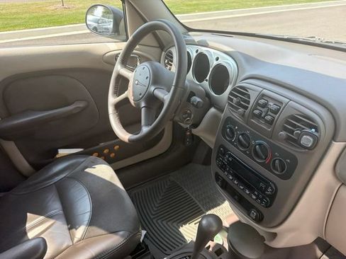 Used 2002 Chrysler PT Cruiser Limited FWD image 18