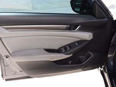 Used 2018 Honda Accord LX image 23