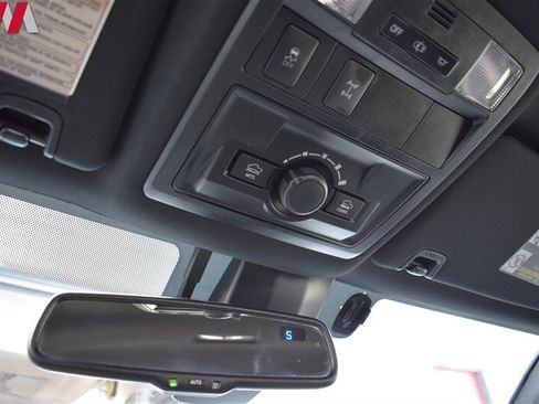 Used 2018 Toyota Tacoma TRD Off-Road AWD/4WD image 19