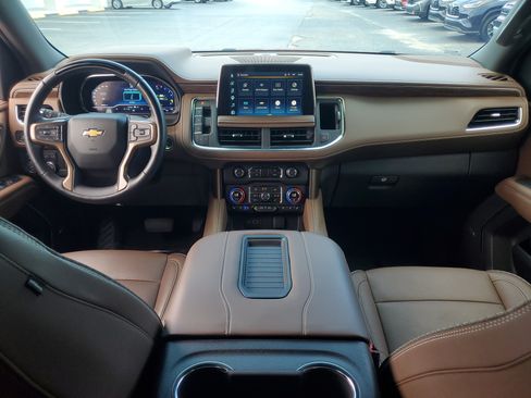 Used 2024 Chevrolet Tahoe High Country w/ Advanced Technology Package AWD/4WD image 18
