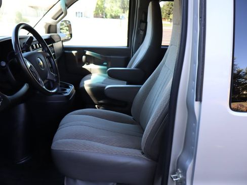 Used 2016 Chevrolet Express 3500 LT w/ LT Preferred Equipment Group RWD image 20