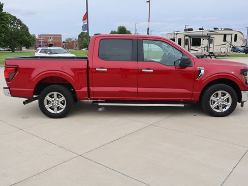 Used 2024 Ford F150 XLT w/ Mobile Office Package RWD image 4
