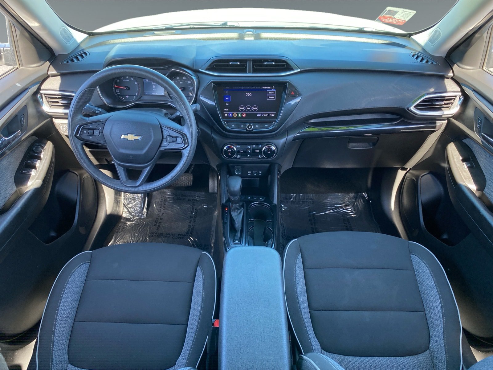 Used 2023 Chevrolet TrailBlazer LT w/ Convenience Package FWD image 10