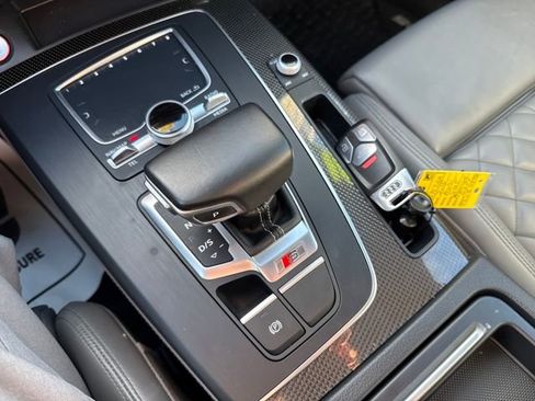 Used 2018 Audi SQ5 Prestige w/ Prestige Package image 29