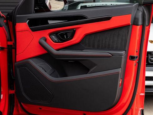 Used 2024 Lamborghini Urus S image 47