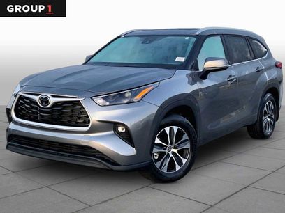 Used 2025 Toyota Highlander XLE