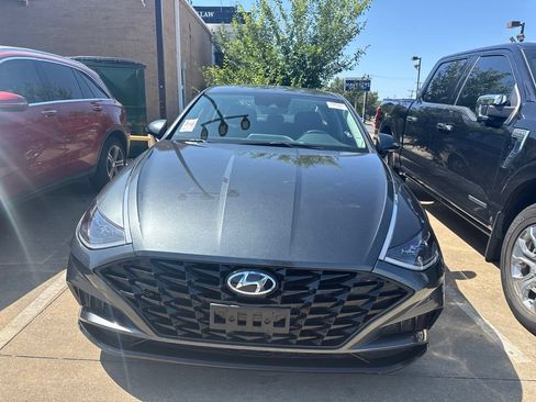 Used 2023 Hyundai Sonata SEL FWD image 2