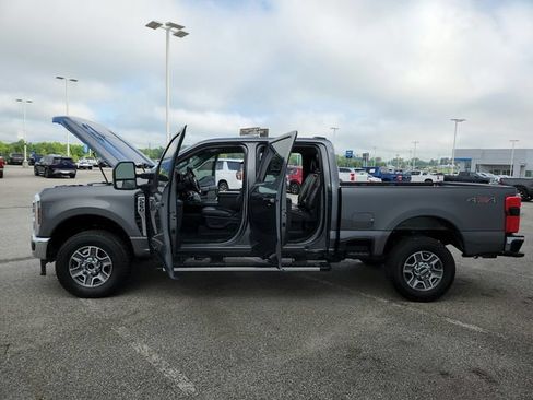 Used 2025 Ford F250 Lariat AWD/4WD image 33