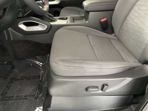 Used 2024 Nissan Frontier SV w/ Technology Package RWD image 12