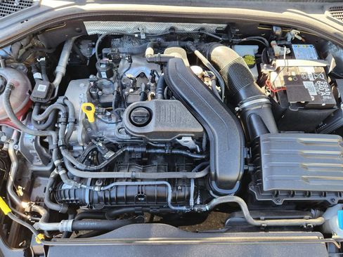 Used 2024 Volkswagen Jetta SE image 33