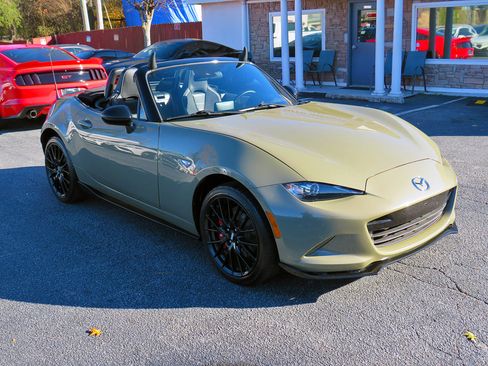 Used 2023 MAZDA MX-5 Miata Club w/ Brembo/BBS Recaro Package image 8