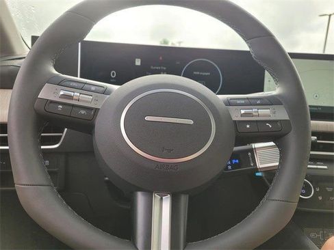 New 2025 Hyundai Sonata Limited image 11