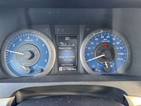 Used 2016 Toyota Sienna XLE Premium image 12