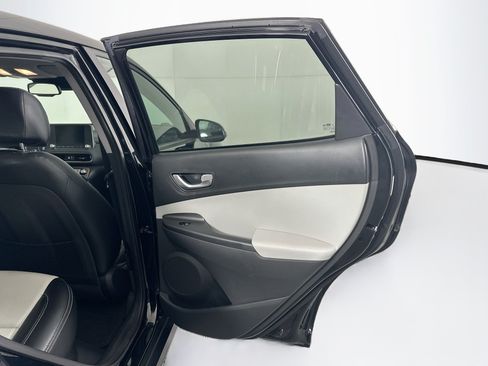 Used 2023 Hyundai Kona SE FWD image 28