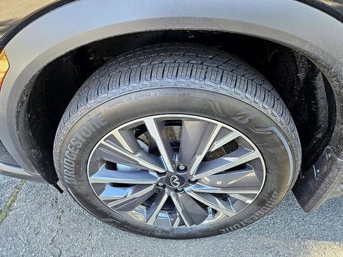 New 2026 INFINITI QX60 Luxe w/ Family Package image 18