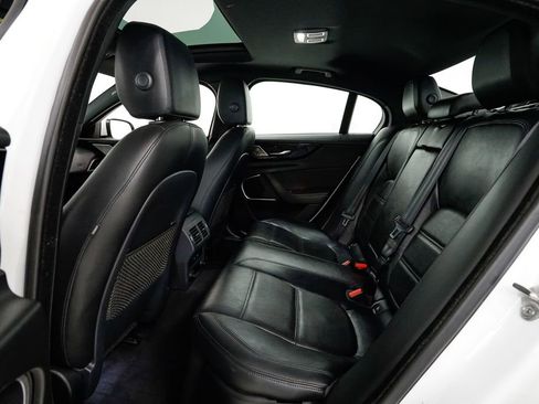 Used 2020 Jaguar XE S image 27