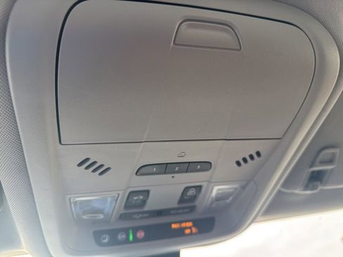 Used 2023 GMC Terrain SLT w/ Elevation Edition image 26