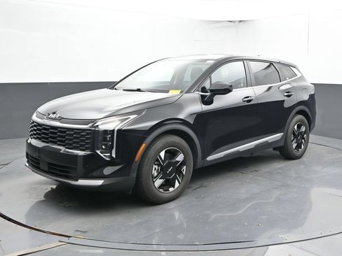 Used 2026 Kia Sportage LX FWD image 8
