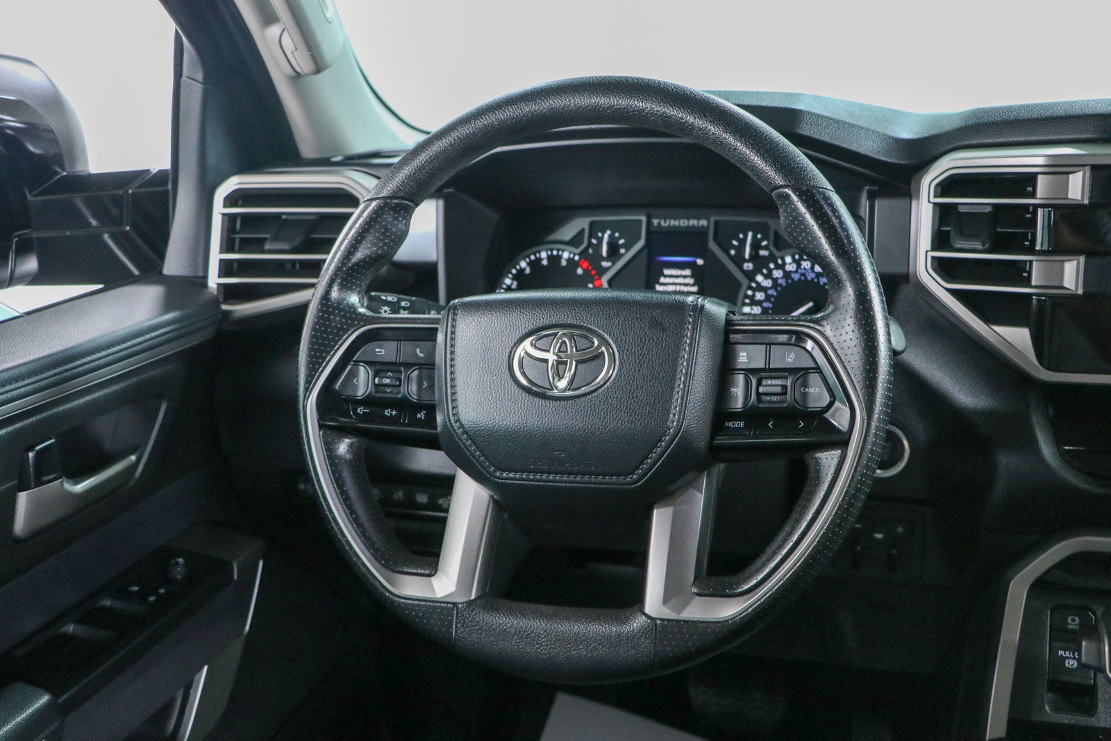 Used 2023 Toyota Tundra SR5 w/ SR5 Convenience Package AWD/4WD image 13