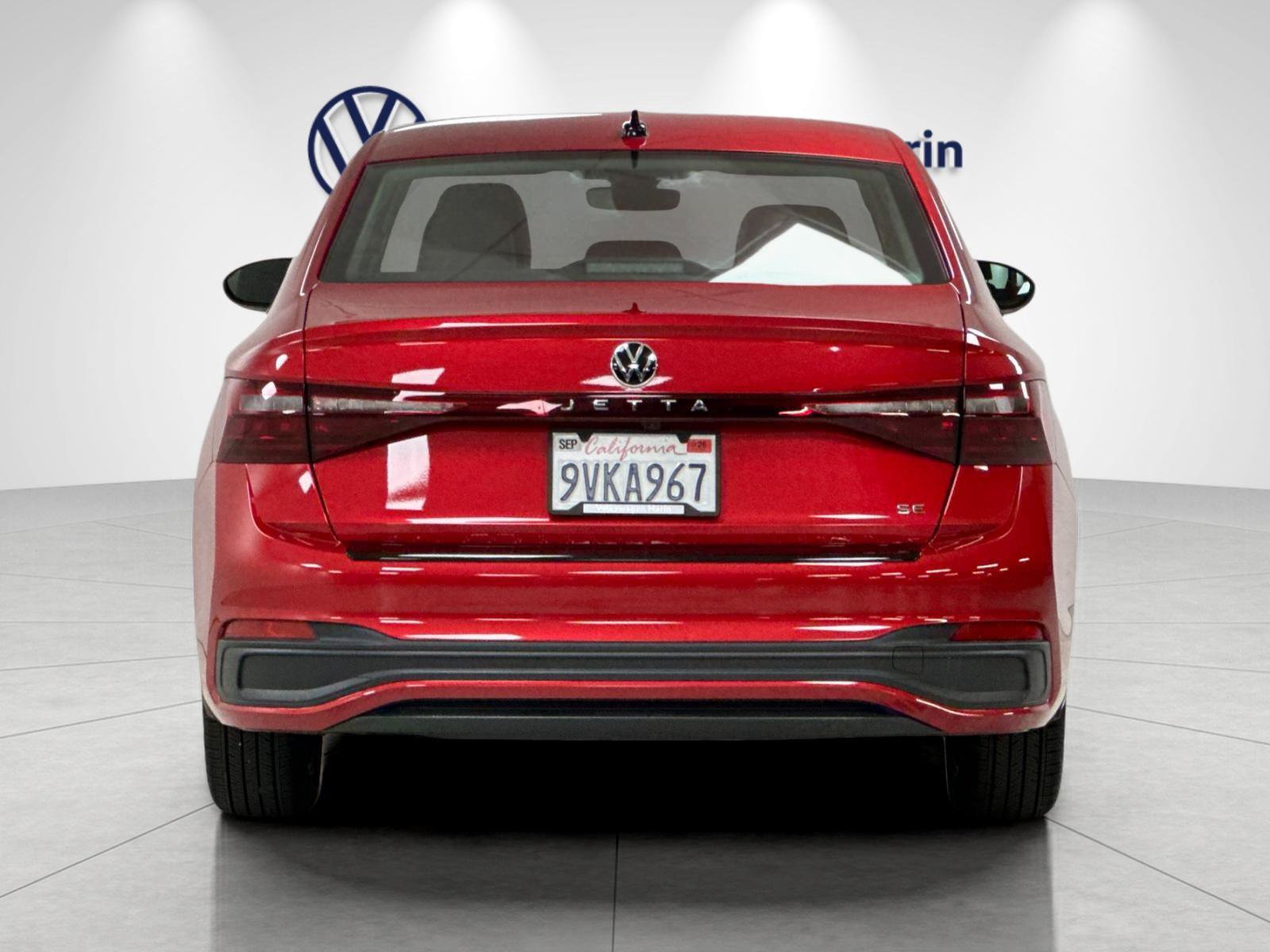 Used 2025 Volkswagen Jetta SE w/ Sunroof Package FWD image 4