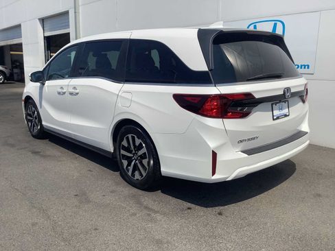 Used 2025 Honda Odyssey EX-L image 4