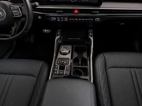 Certified 2025 Kia Sorento SX Prestige AWD/4WD image 28