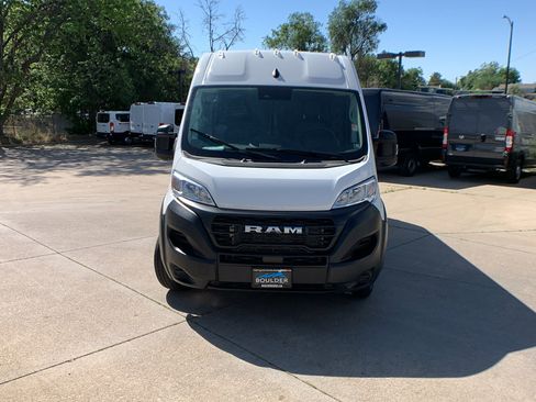 Used 2025 RAM ProMaster 2500 FWD image 8