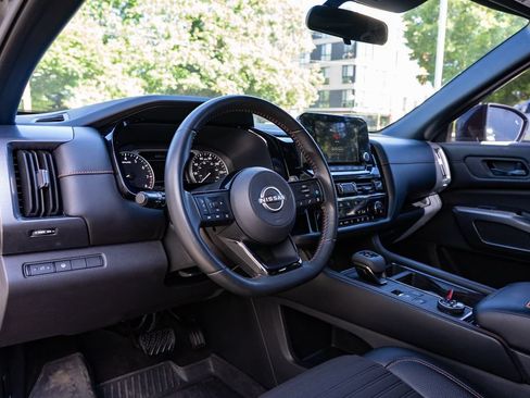 Used 2023 Nissan Pathfinder Rock Creek AWD/4WD image 22