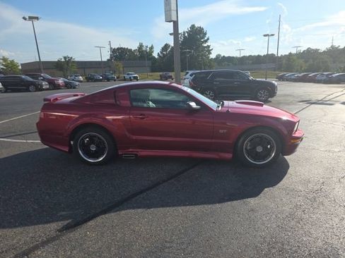 Used 2006 Ford Mustang GT Premium RWD image 2