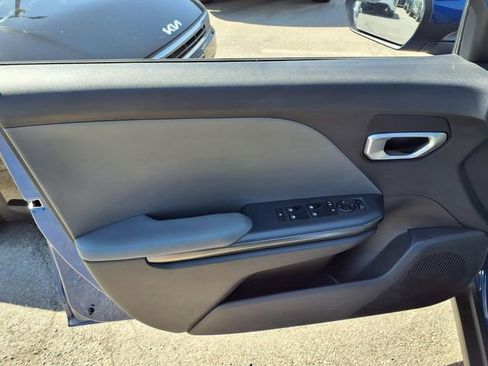 Used 2025 Kia K4 FWD image 11